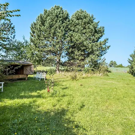2 Bedroom Awesome In Ferienhaus Fårevejle