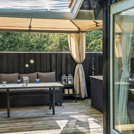 Holiday home 2 Bedroom Awesome In Farevejle