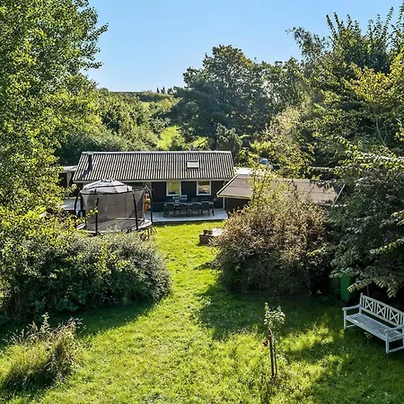 2 Bedroom Awesome In Farevejle